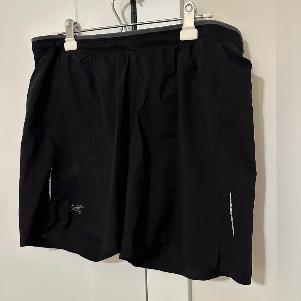 Arc'teryx Black Athletic Running Shorts